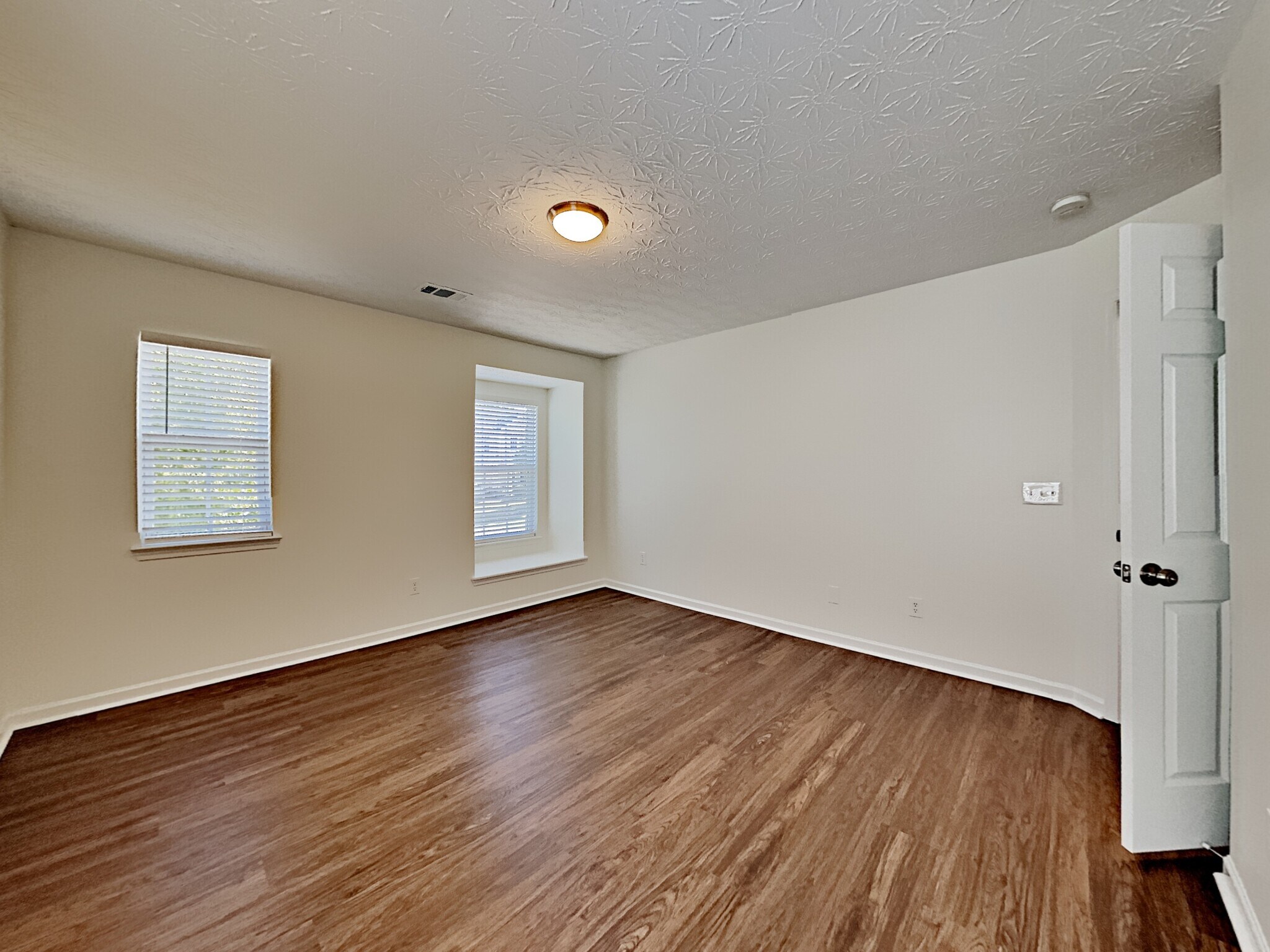 Building Photo - 76 Parkmont Ct