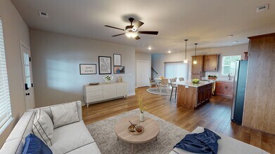 Building Photo - Sublease - 3 Bedroom Townhouse Available N...
