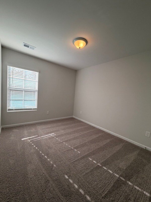 Building Photo - 2026 Skyline Rd