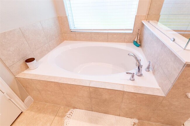 Building Photo - 4406 Upland Stream Ln