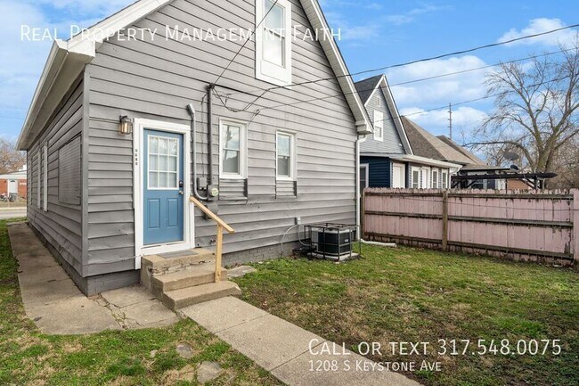 Building Photo - 1208 S Keystone Ave