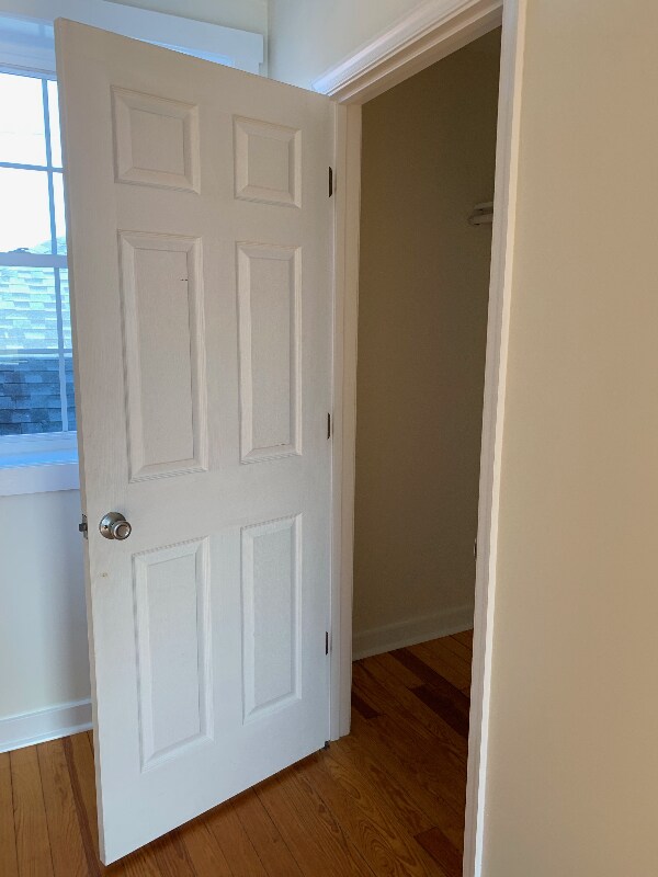 Building Photo - 1002 Main St