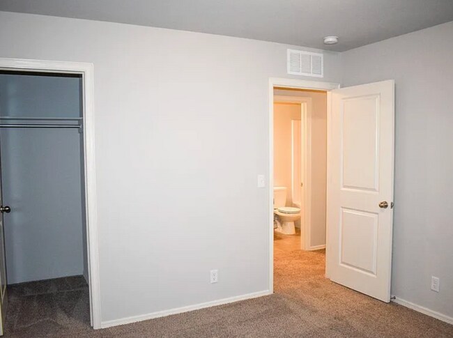 Building Photo - Your new home in Stone Horse is waiting for you! Come see this beautiful 3 bedroom, 2 bath home!