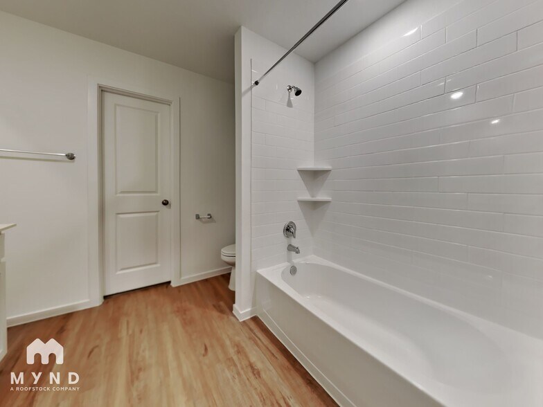 Building Photo - 21645 Balzola Ln