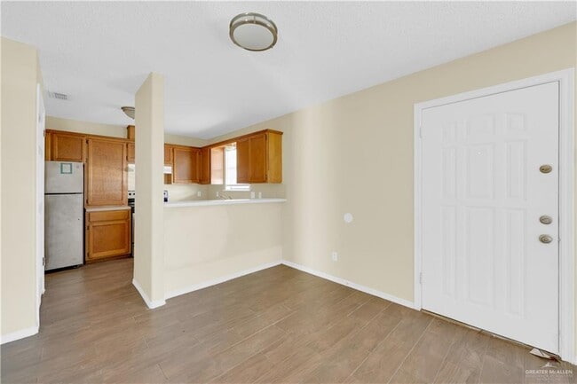 Building Photo - 21 West Dr