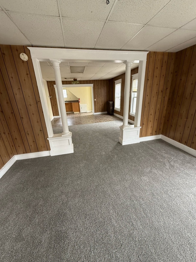 Building Photo - 320 Lincoln St