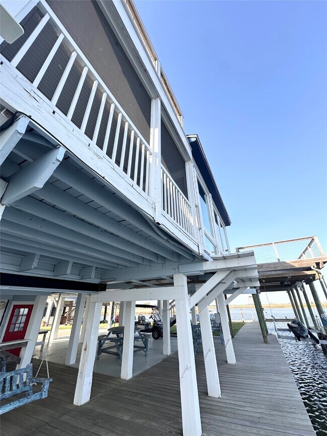 Building Photo - 395 Redfish Dr