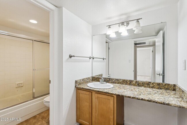 Building Photo - 5995 N 78th St