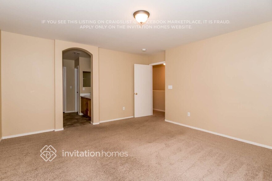 Building Photo - 2400 Boca River Dr