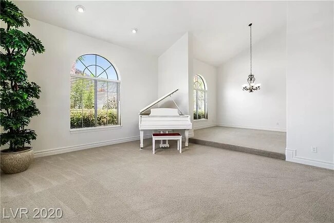 Building Photo - 7777 Willow Cove Cir