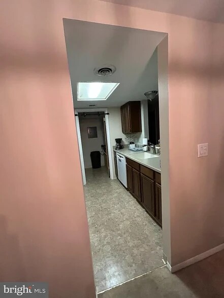 Building Photo - 1003 Nanroc Dr