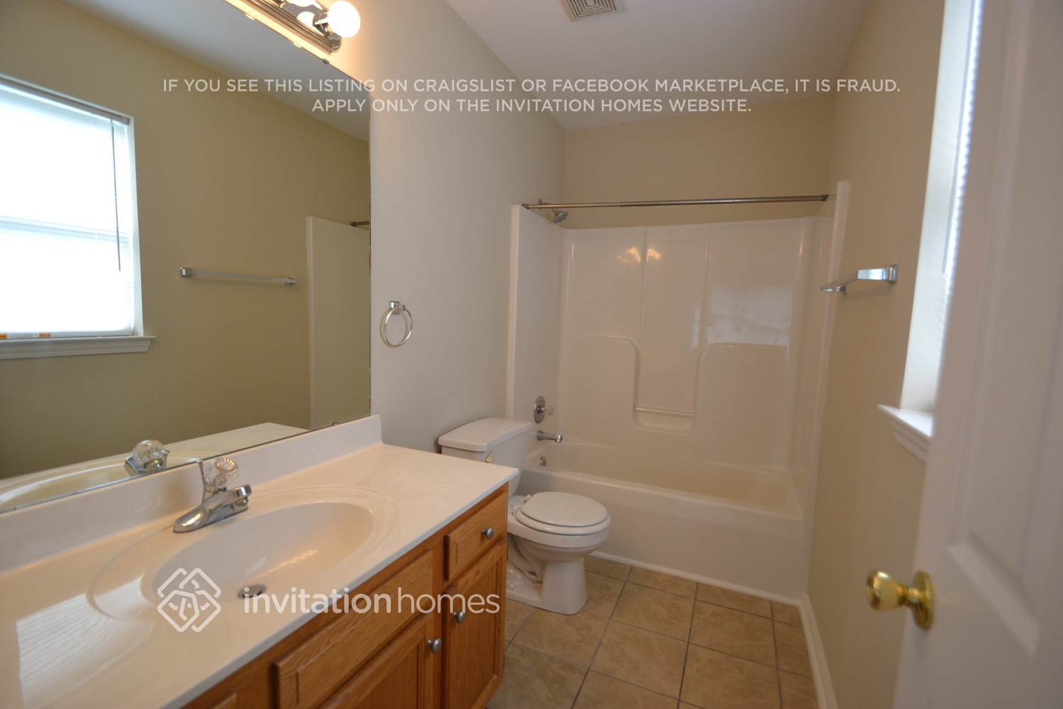 Building Photo - 2326 Lomax Ct SE