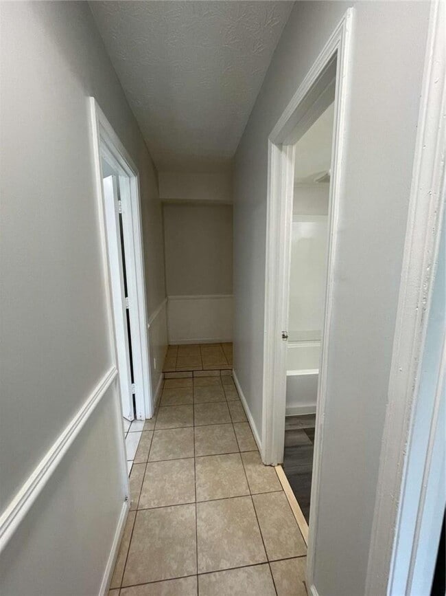 Building Photo - 1088 Riva Ridge Dr NW