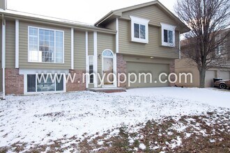 Building Photo - Available NOW! 3 Bedroom / 2 Bathroom Home | Northwest Omaha