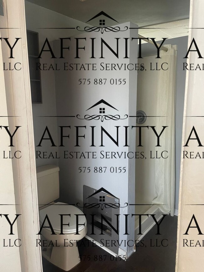 Building Photo - 3 bedroom home