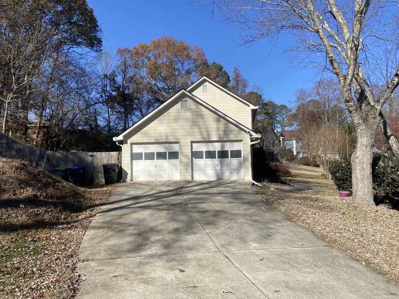 Garage entrance - 4201 E Emerald Dr NW