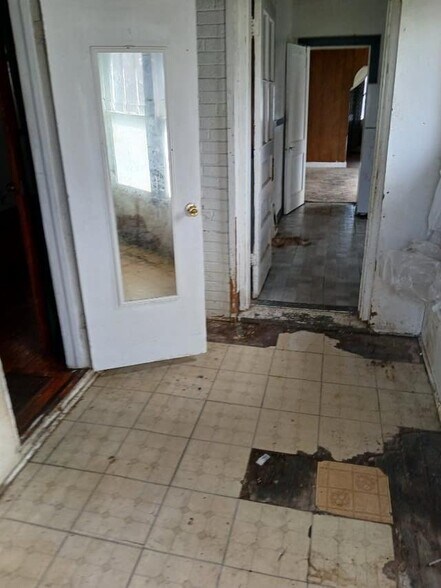 Building Photo - 4931 Plover Ave