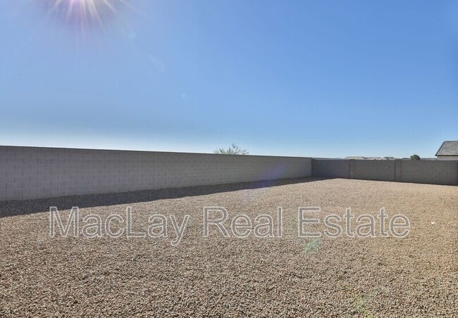 Building Photo - 1133 W Descanso Canyon Dr