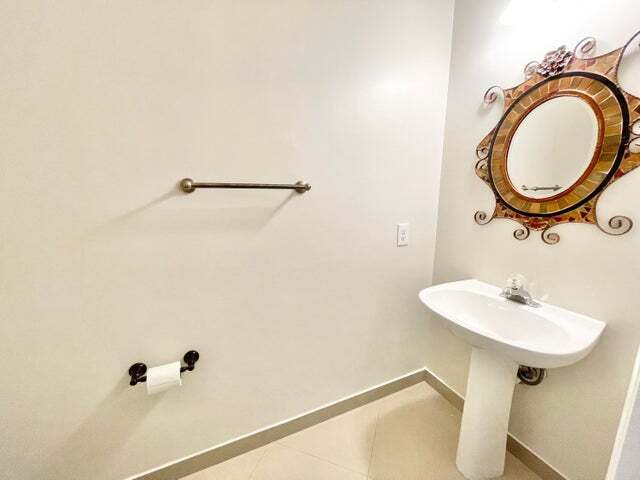 Building Photo - 9593 Tavernier Dr