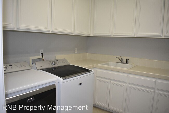 Building Photo - 5 br, 4.5 bath House - 5061 Ashley Woods D...