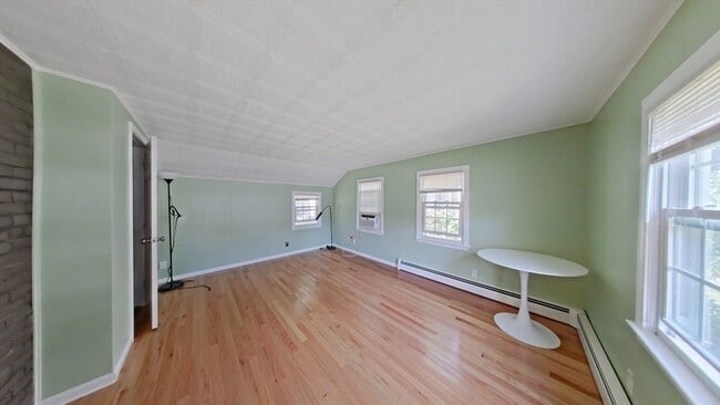 Building Photo - 23 N Bowditch St