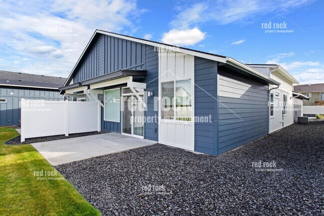 Building Photo - 624 S Crescent Ln