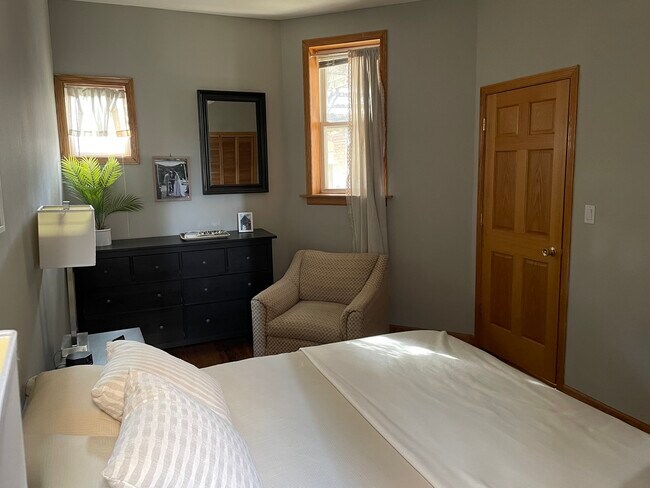 Building Photo - 2755 W Logan Blvd