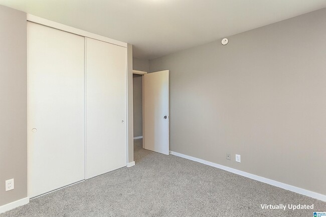 Building Photo - 929 Sherwood Forest Dr