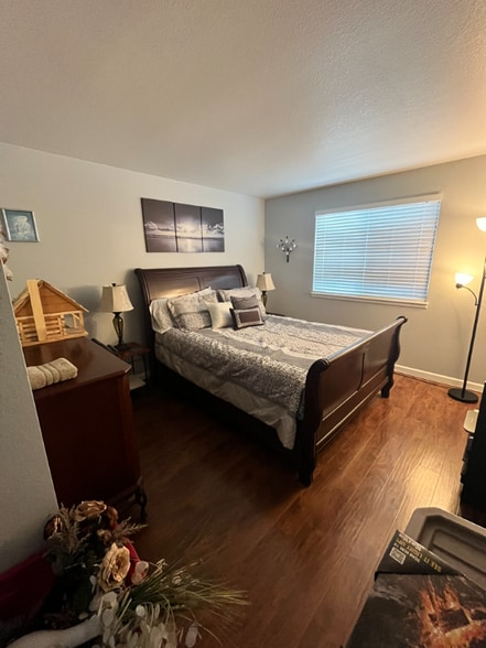 Building Photo - 3165 E 134th Cir