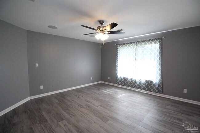 Building Photo - 22 Arapaho Dr