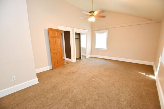 Building Photo - McKinley Terrace Home for Rent in South Bend, IN