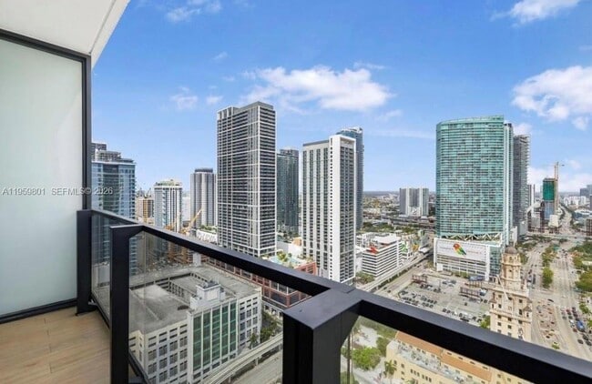 Building Photo - 398 NE 5th St