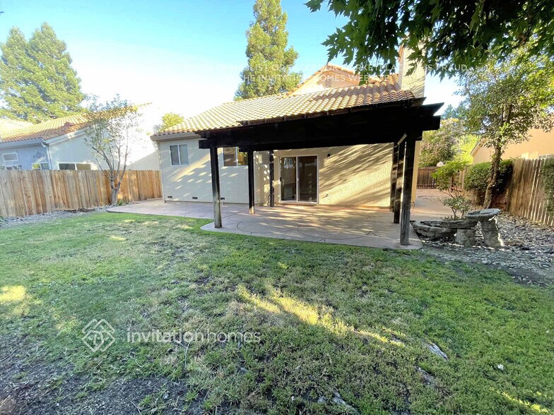 Building Photo - 148 Suncrest Way