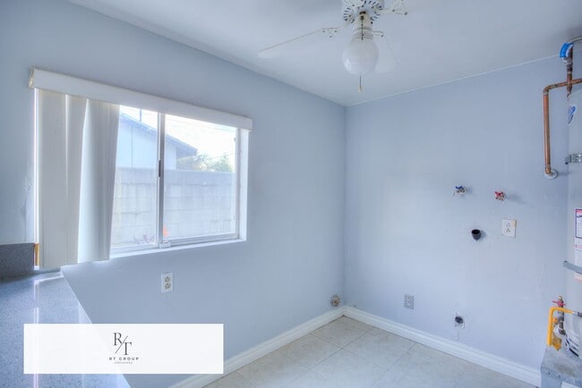 Building Photo - Welcome to Your Stylish Diamond Bar Home!