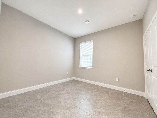 Building Photo - Family-friendly 4Bedroom/ 3Bath home in Park View at The Hills!