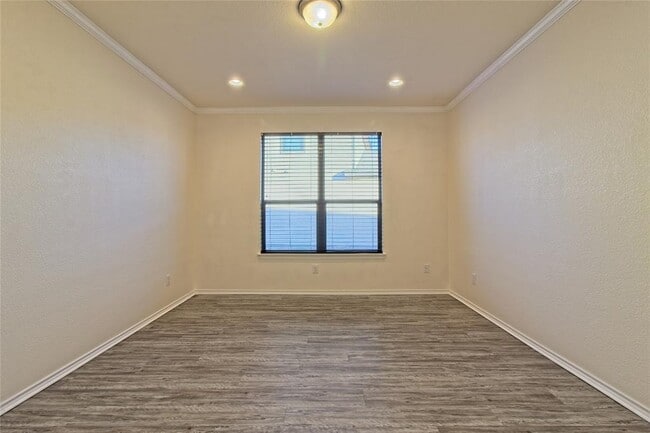 Building Photo - 2239 Howry Dr