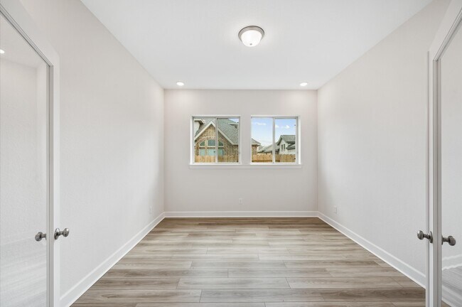 Building Photo - 5702 Diamond Dust Dr