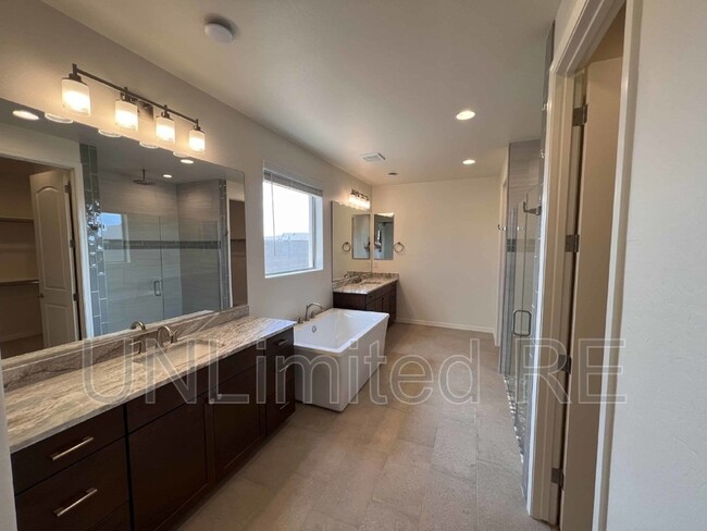 Building Photo - 7761 E Annabel Way