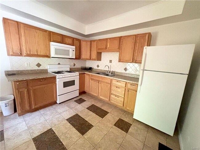 Building Photo - 221 Turin St