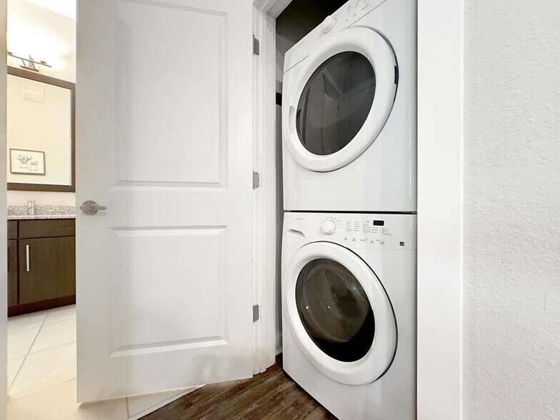 Building Photo - 124 S Morgan St