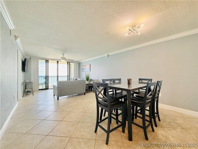 Building Photo - 10680 S Ocean Dr