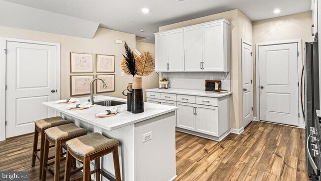 Building Photo - 48 Four Leaf Dr