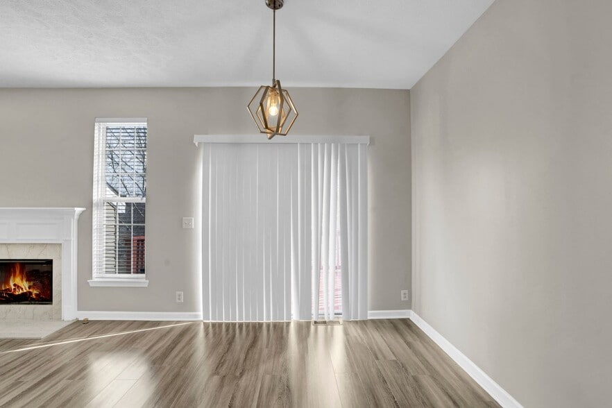 Building Photo - 1345 Bell Rd