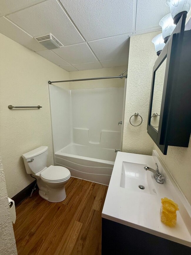 Building Photo - 915 S 3rd Ave