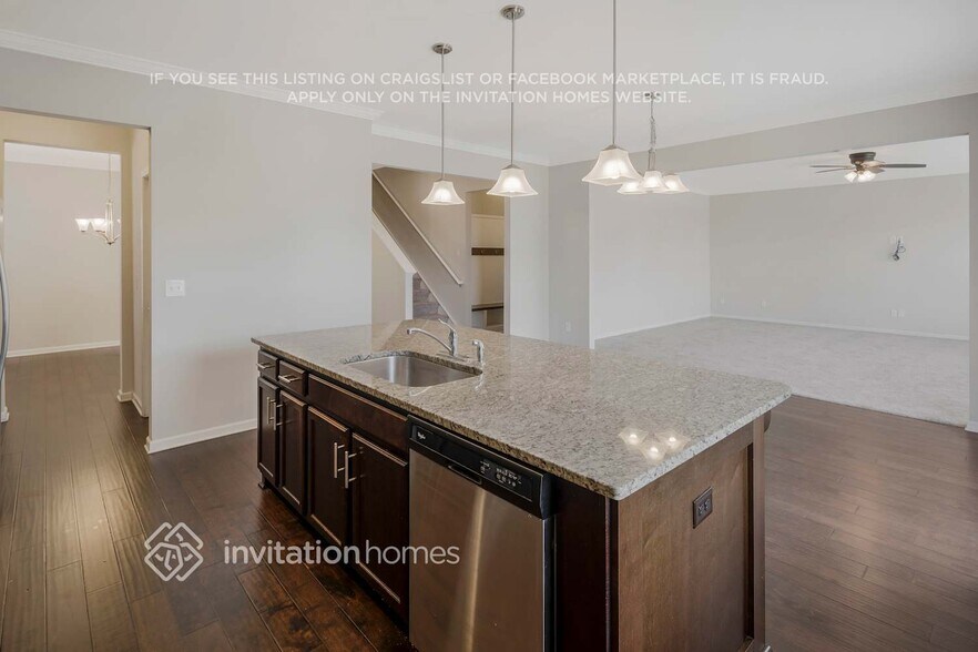 Building Photo - 10225 Snowbell Ct