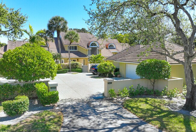 Building Photo - 2624 Muirfield Ct