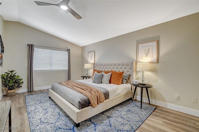 Building Photo - 2033 Shining Feather Ln