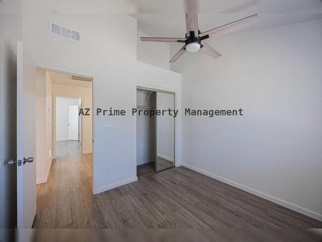 Building Photo - 7801 N 44th Dr
