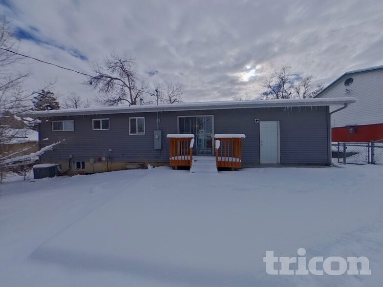 Building Photo - 1312 Rainier Dr