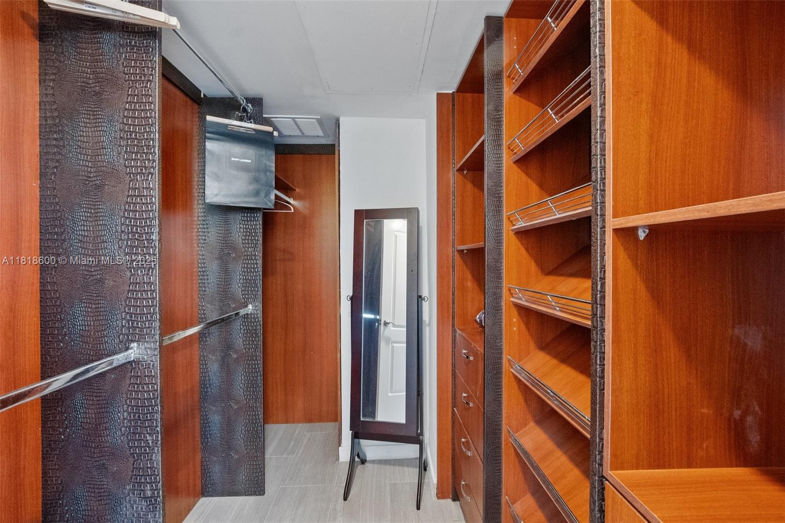 Building Photo - 3001 S Ocean Dr